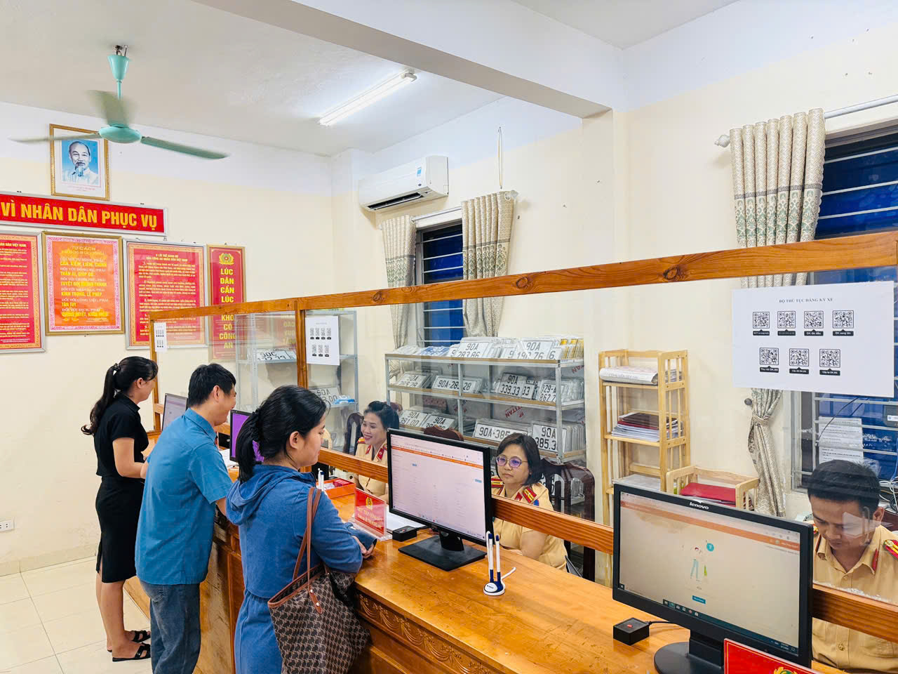 Th&ocirc;ng tin quan trọng tr&ecirc;n VNeID li&ecirc;n quan đến đăng k&yacute; xe, người d&acirc;n cần nắm r&otilde; - Ảnh 1.