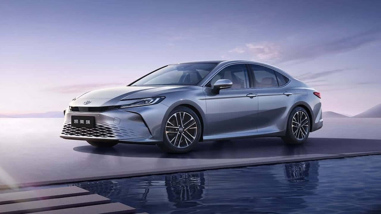 Toyota Camry ở Việt Nam thêm loạt tiện nghi như thế này dễ hút khách hơn: Màn hình lớn như laptop, thêm nhiều tiện nghi cao cấp - Ảnh 4.