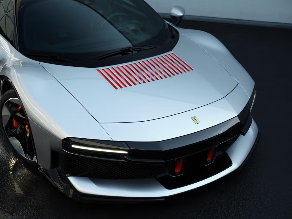 Ferrari l&agrave;m ri&ecirc;ng si&ecirc;u xe độc bản cho giới tinh hoa: Gần 1.000 m&atilde; lực, ngoại h&igrave;nh kh&ocirc;ng c&ograve;n nhận ra bản gốc - Ảnh 2.