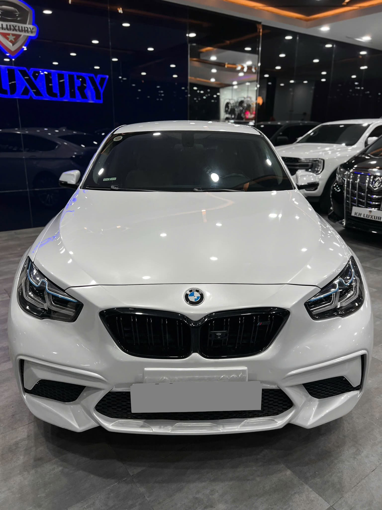 H&agrave;ng hiếm BMW 528i GT rao b&aacute;n chỉ 600 triệu, nhưng người b&aacute;n khẳng định 'kh&ocirc;ng kh&aacute;c g&igrave; xe 2-3 tỷ' nhờ 1 chi tiết kh&ocirc;ng giống ai - Ảnh 5.