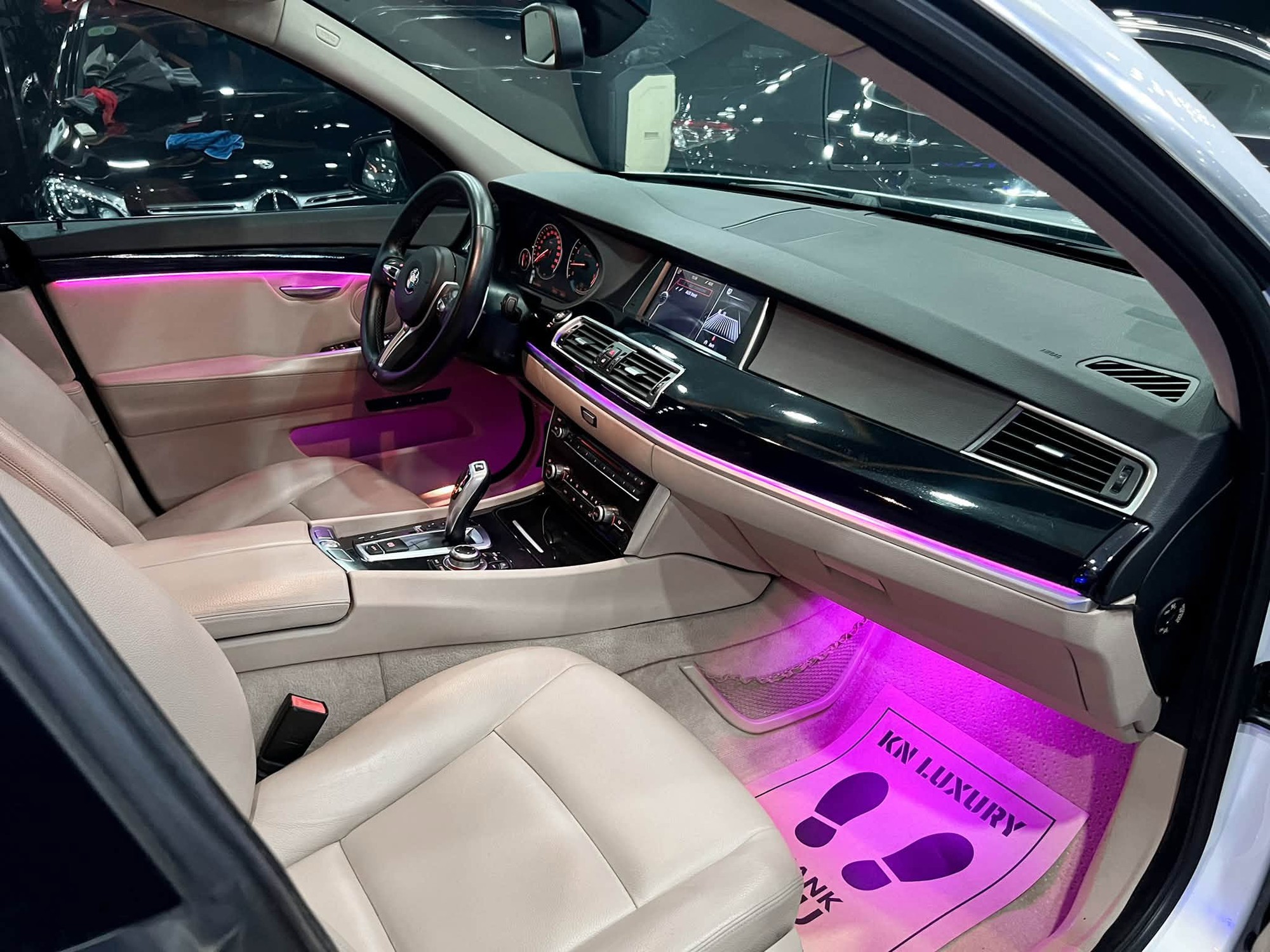 H&agrave;ng hiếm BMW 528i GT rao b&aacute;n chỉ 600 triệu, nhưng người b&aacute;n khẳng định 'kh&ocirc;ng kh&aacute;c g&igrave; xe 2-3 tỷ' nhờ 1 chi tiết kh&ocirc;ng giống ai - Ảnh 10.