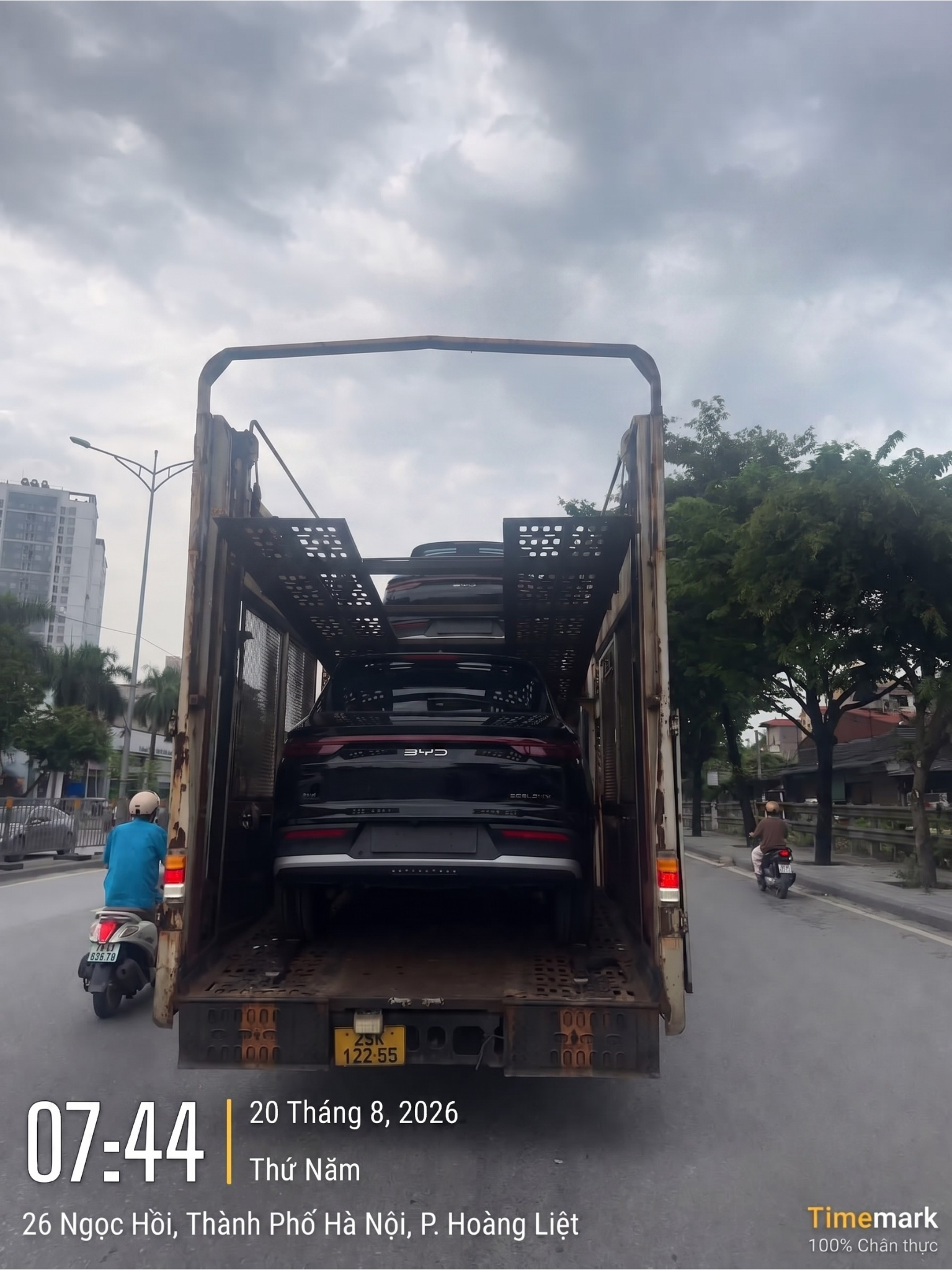 BYD Sealion 5 xuất hiện tr&ecirc;n đường phố Việt Nam: 'Đ&agrave;n em' Sealion 6, d&ugrave;ng m&aacute;y PHEV đấu với Mazda CX-5, dự kiến mở b&aacute;n trong qu&yacute; IV - Ảnh 1.