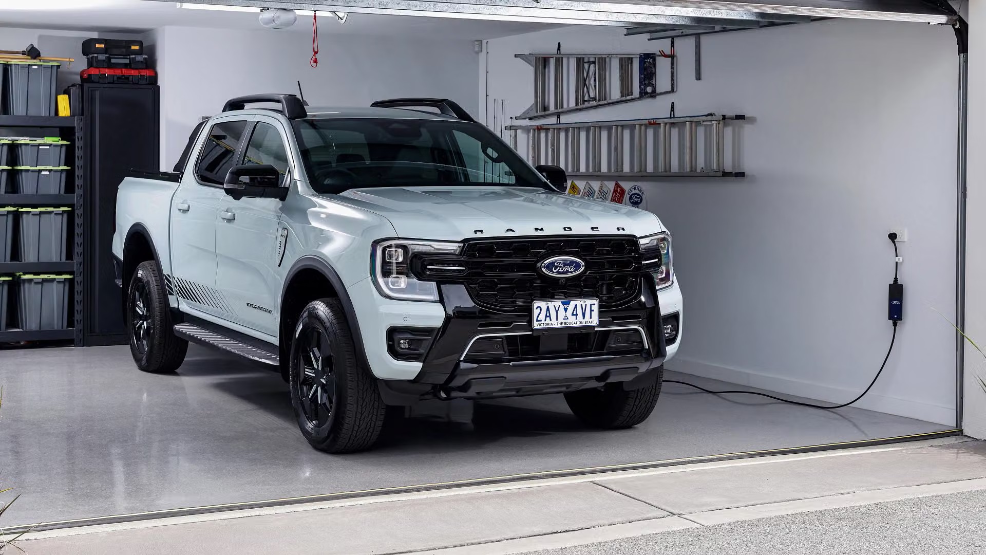 Ford Ranger PHEV &lsquo;ch&aacute;y&rsquo; sạch h&agrave;ng ở một quốc gia sau khi h&atilde;ng giảm gi&aacute; tương đương gần 300 triệu đồng - Ảnh 1.