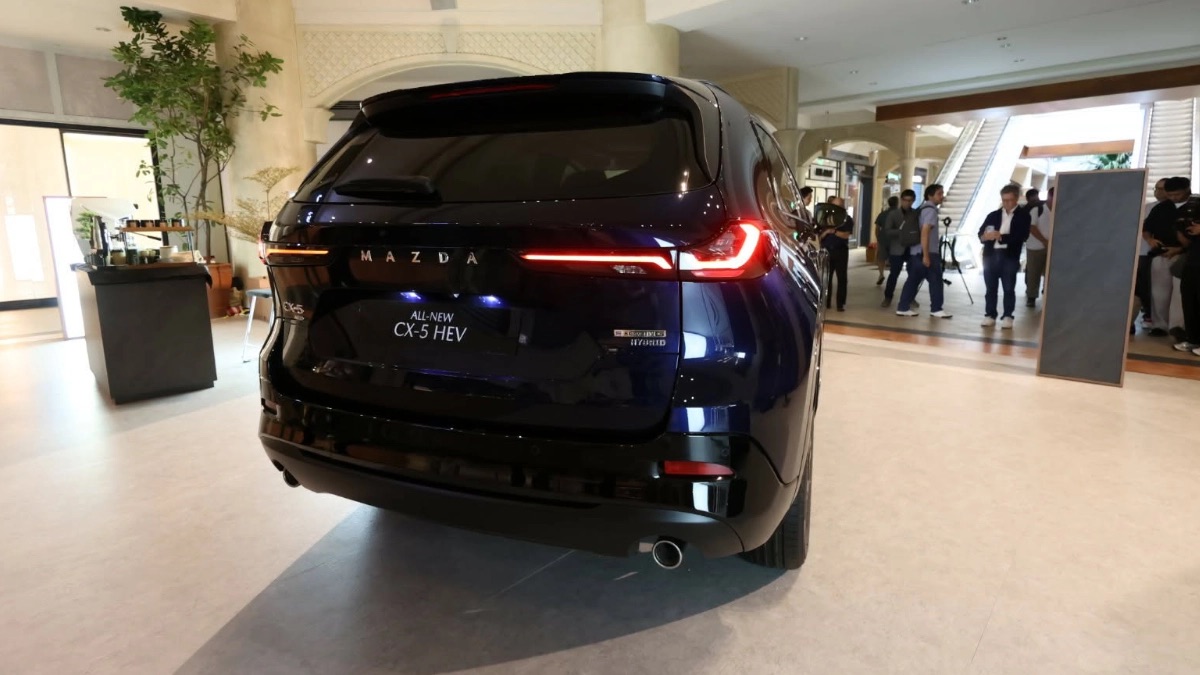 Mazda CX-5 2026 tăng hiện diện trong ĐNÁ với giá quy đổi dưới 1,1 tỷ đồng, động cơ hybrid đấu CR-V - Ảnh 11.
