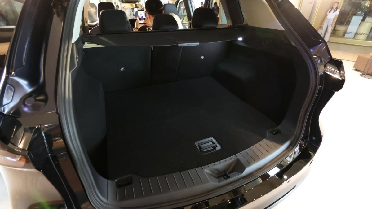 Mazda CX-5 2026 tăng hiện diện trong ĐNÁ với giá quy đổi dưới 1,1 tỷ đồng, động cơ hybrid đấu CR-V - Ảnh 15.
