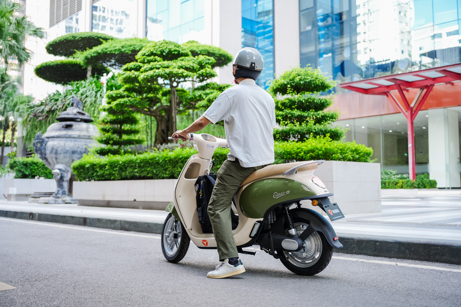 Trải nghiệm YADEA Omee H: Ga mượt, lướt &ecirc;m, c&oacute; điểm trừ nhưng b&ugrave; đắp bằng nhiều c&ocirc;ng nghệ tiện &iacute;ch - Ảnh 12.