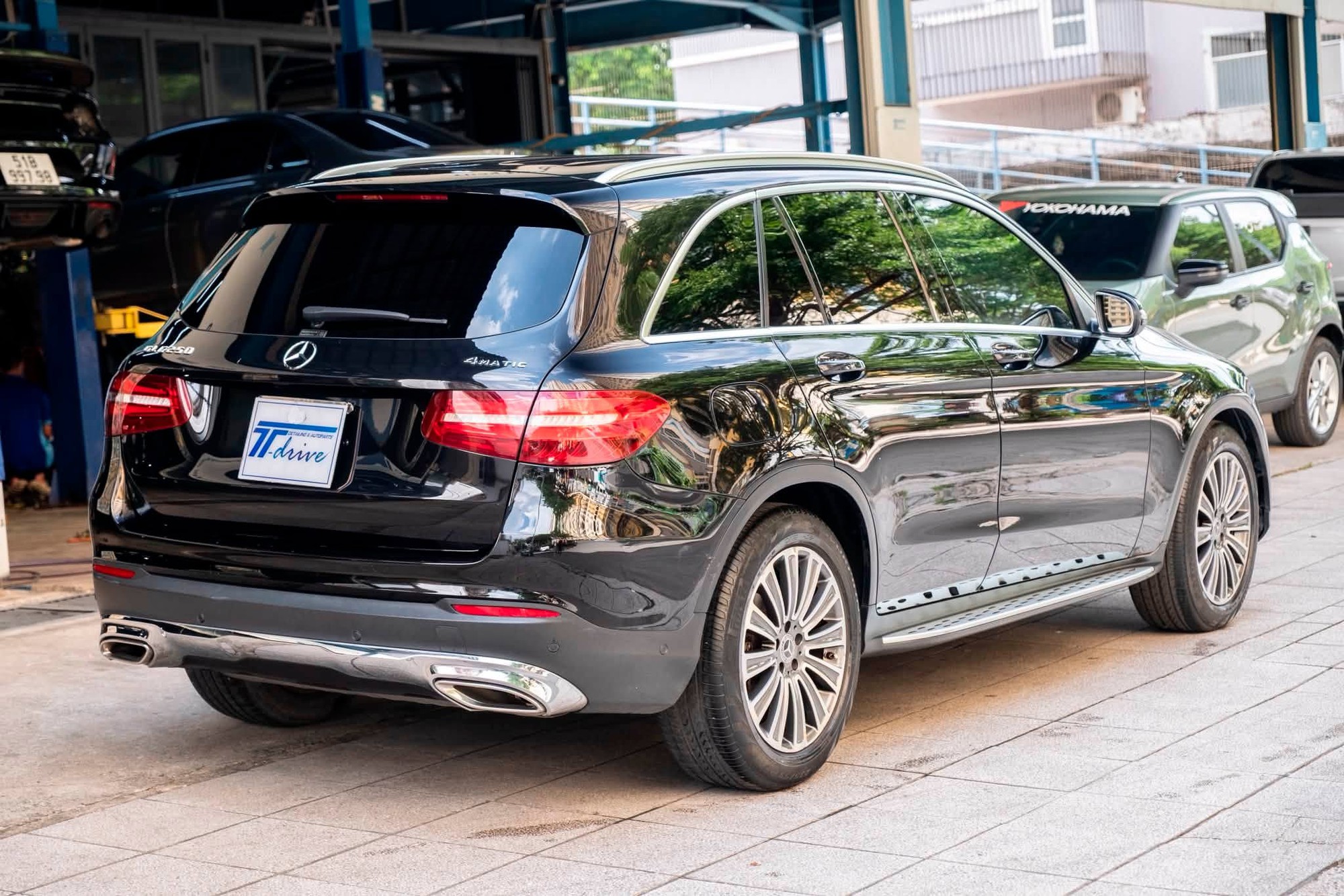 Rapper BigDaddy rao b&aacute;n Mercedes-Benz GLC 250 sau gần 6 năm sử dụng: Mua xe tặng k&egrave;m album ch&iacute;nh chủ, gi&aacute; rẻ hơn Honda Civic RS đập th&ugrave;ng - Ảnh 5.