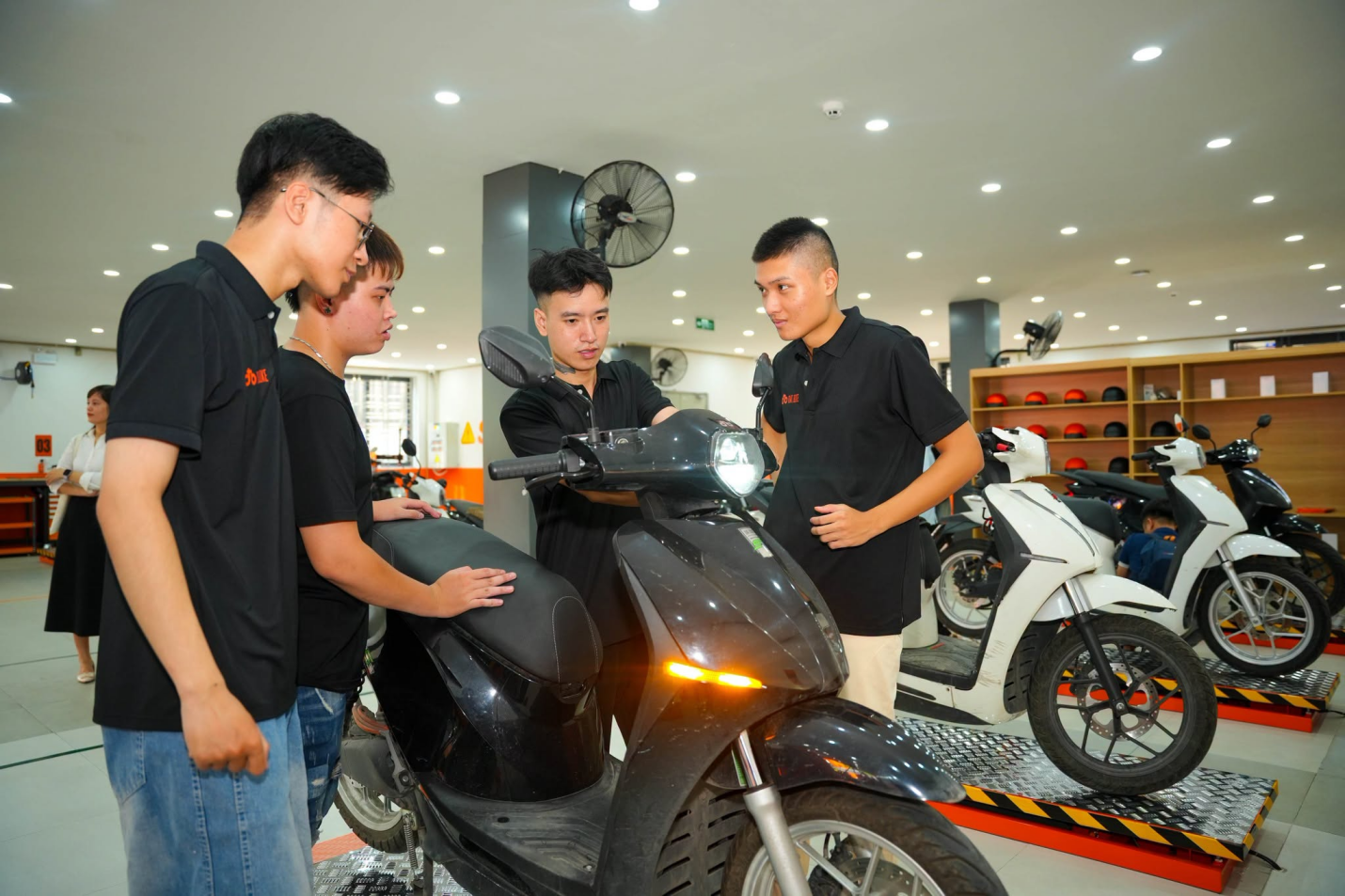 Dat Bike chọn tự chủ to&agrave;n diện v&agrave; đ&acirc;y l&agrave; c&aacute;i kết: Trung t&acirc;m dịch vụ cả ngh&igrave;n m&eacute;t vu&ocirc;ng, năng lực cạnh tranh quốc tế - Ảnh 2.
