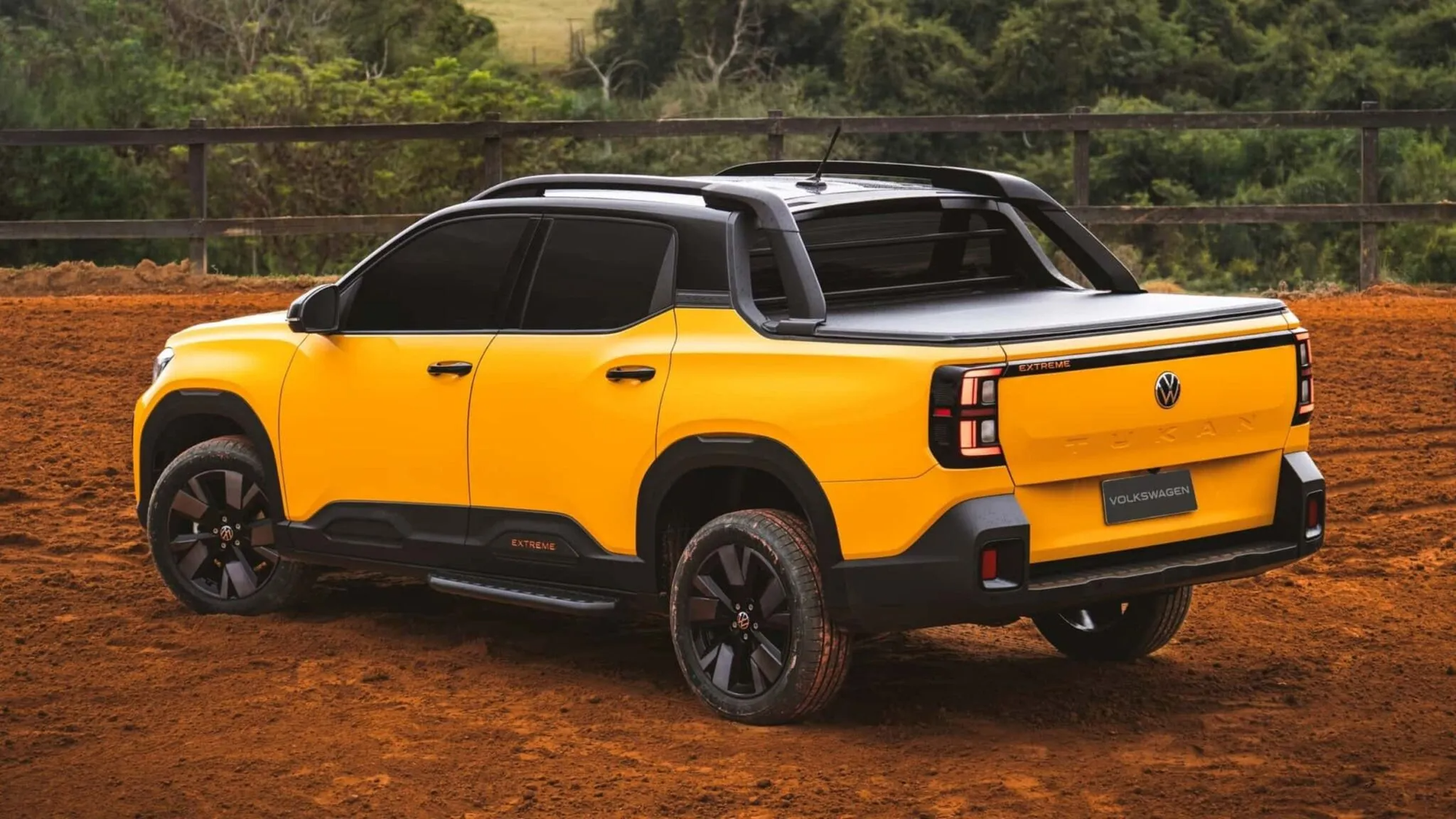 Volkswagen Tukan lộ diện: Bán tải nhỏ hơn Ford Ranger, dùng máy hybrid 1.5L, có tùy chọn cabin đơn lẫn cabin kép - Ảnh 3.