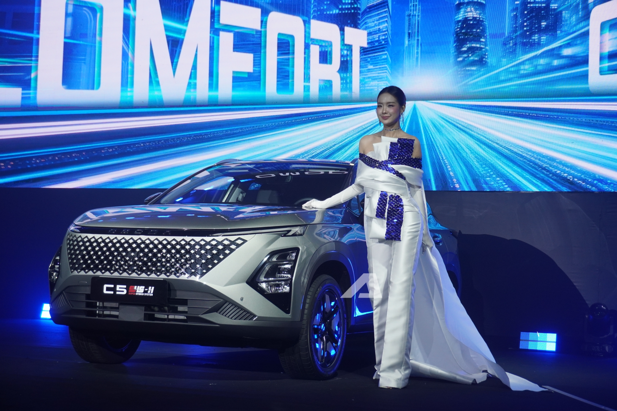 Top 5 xe hybrid mới của năm hạng phổ th&ocirc;ng: Trải d&agrave;i từ SUV cỡ B đến cỡ C, hơn nửa l&agrave; đại diện Trung Quốc - Ảnh 1.