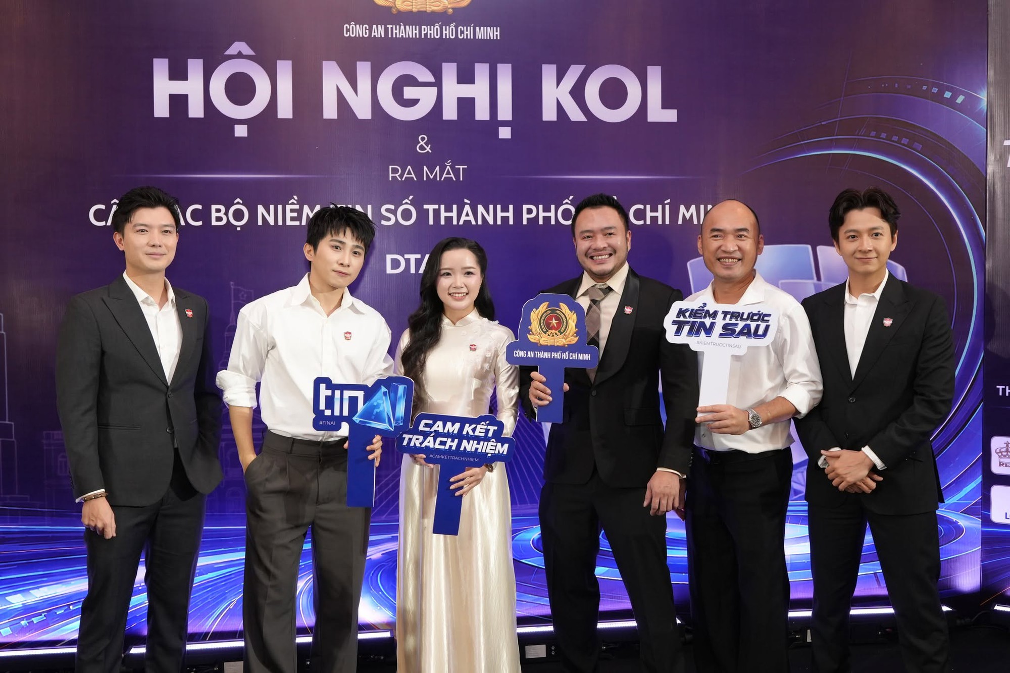 Li&ecirc;n minh Niềm tin số khẳng định dấu ấn v&agrave; mở ra chặng ph&aacute;t triển mới tại KOL Summit 2026- Ảnh 3.