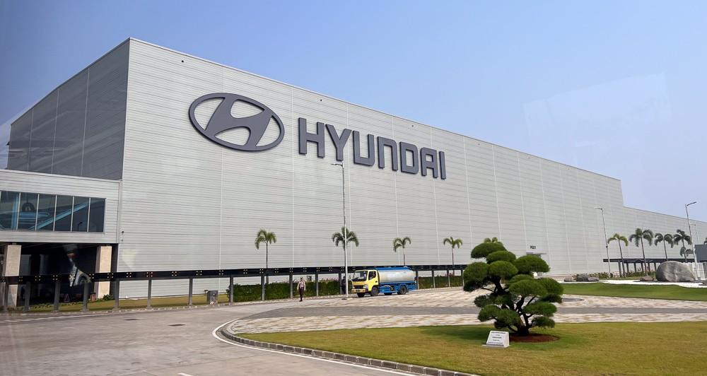 Hyundai phải x&acirc;y nh&agrave; m&aacute;y trước mới được b&aacute;n xe, c&ograve;n h&atilde;ng Trung Quốc l&agrave;m ngược lại- Ảnh 1.