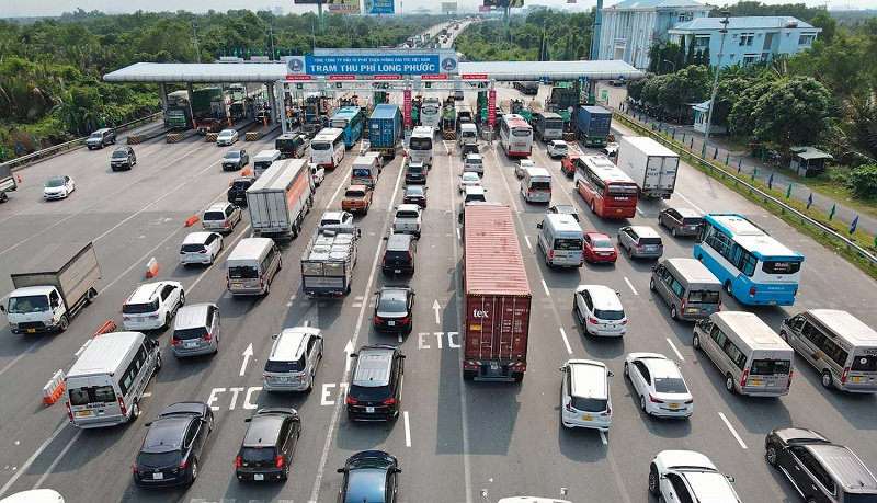 T&ocirc;i th&agrave; say xe giường nằm c&ograve;n hơn 'say sẩm mặt m&agrave;y' v&igrave; giấy b&aacute;o phạt nguội khi l&aacute;i xe tr&ecirc;n cao tốc - Ảnh 1.