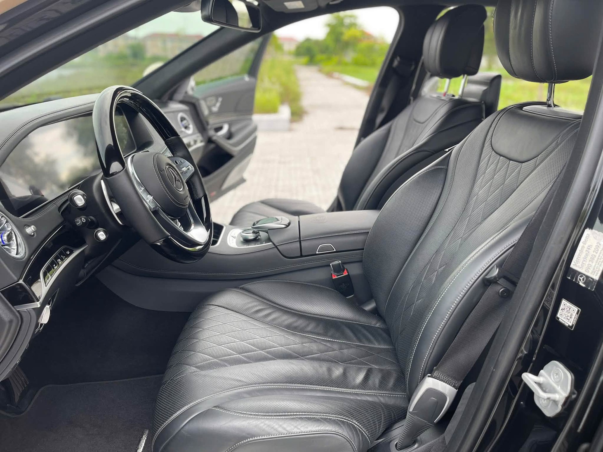 Bỏ ra chưa đến 2 tỷ đ&atilde; c&oacute; thể sở hữu Maybach 'real': Rẻ nhất thị trường, thấp hơn cả S-Class thường, người b&aacute;n khẳng định xe 'hoạt động ho&agrave;n hảo'- Ảnh 12.