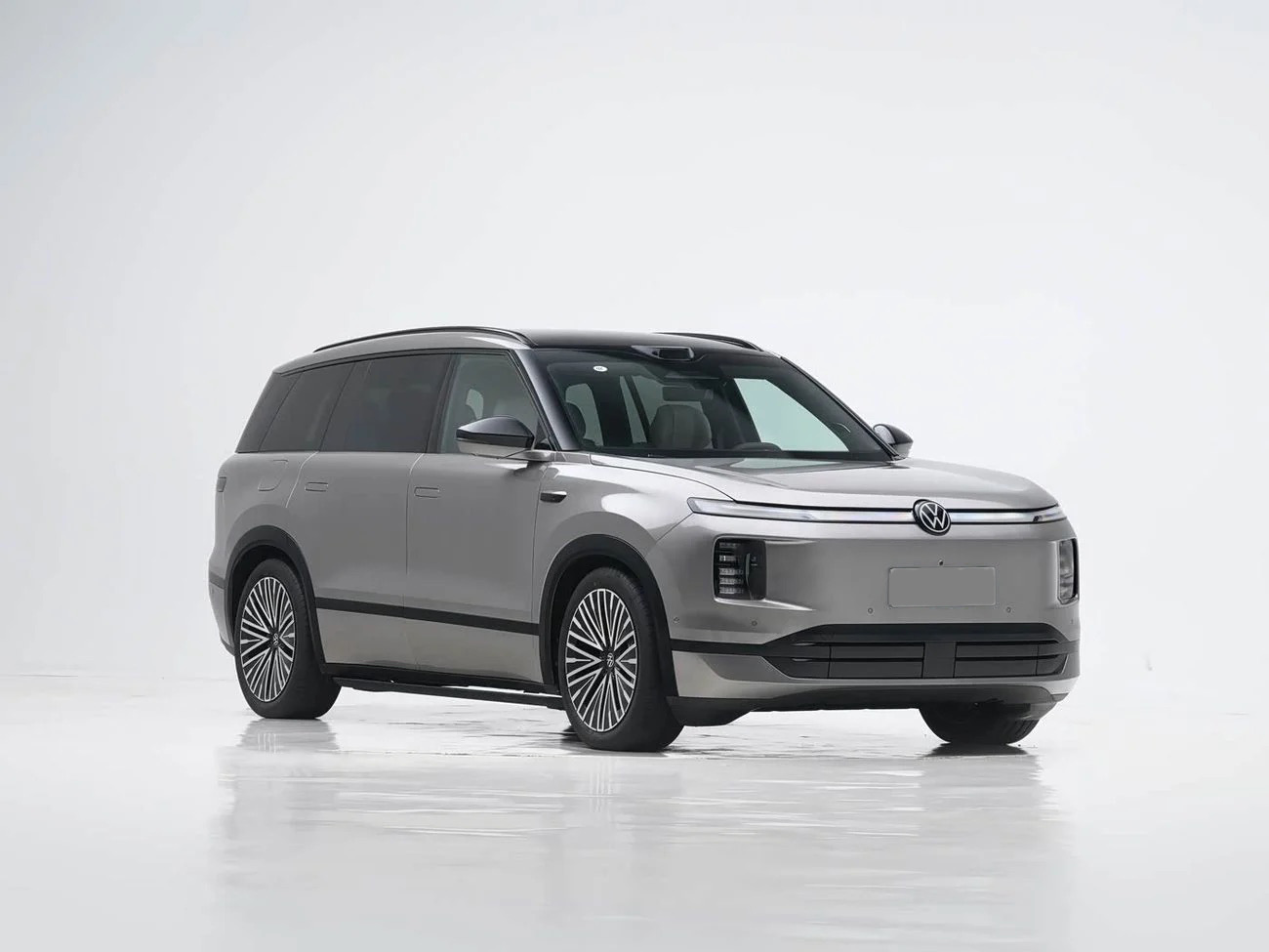 Gần 3 tỷ kh&ocirc;ng mua 'Bim, Mẹc' th&igrave; 3 SUV lớn mới ở Việt Nam n&agrave;y c&oacute; nhiều thứ hấp dẫn hơn: Động cơ khủng, to&agrave;n EV, PHEV, EREV, ngợp m&agrave;n h&igrave;nh - Ảnh 1.