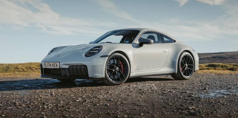 Đ&acirc;y l&agrave; l&yacute; do cứ thấy xe sang ngo&agrave;i đường l&agrave; n&eacute; vội: Chỉ tiền ốc v&iacute;t cũng đắt hơn Porsche 911 - Ảnh 3.