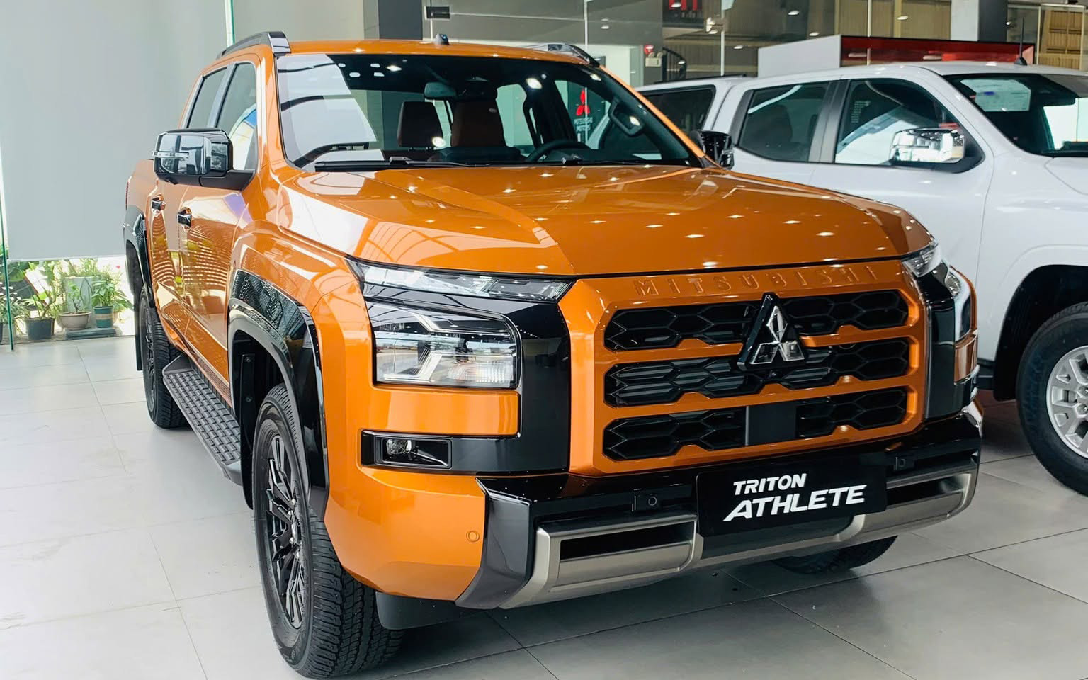 Cặp đôi SUV Mitsubishi khuyến mại kỷ lục tại Việt Nam: Destinator trừ hết còn 702 triệu, Xforce giảm giá lăn bánh tới 72 triệu đồng - Ảnh 4.