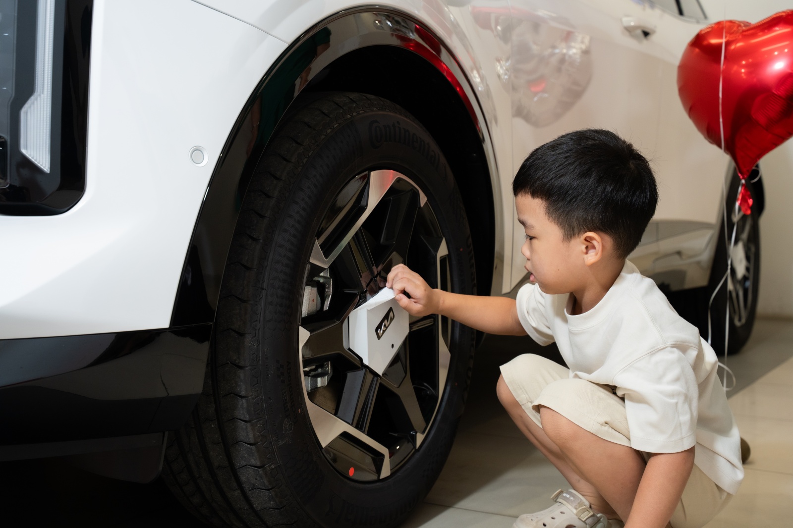 B&aacute;n sedan hạng sang mua Kia Sportage HEV, chủ xe chia sẻ: &lsquo;Nội thất rộng, chở gia đ&igrave;nh 300-500km/ng&agrave;y vẫn thoải m&aacute;i, đi phố như xe điện&rsquo;. - Ảnh 2.
