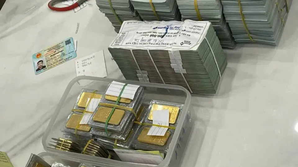 Khối t&agrave;i sản "khủng" gồm 111 bất động sản, d&agrave;n si&ecirc;u xe, đồ h&agrave;ng hiệu, USD, v&agrave;ng... vụ Mr Pips  - Ảnh 2.