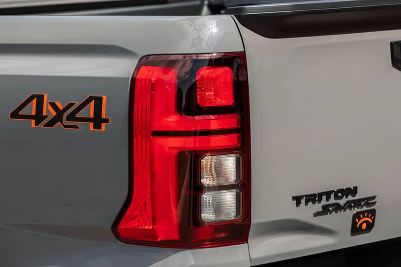Mitsubishi Triton th&ecirc;m bản đặc biệt: Độ ống thở, gi&aacute; n&oacute;c ch&iacute;nh h&atilde;ng khiến d&acirc;n off-road ph&aacute;t th&egrave;m - Ảnh 10.