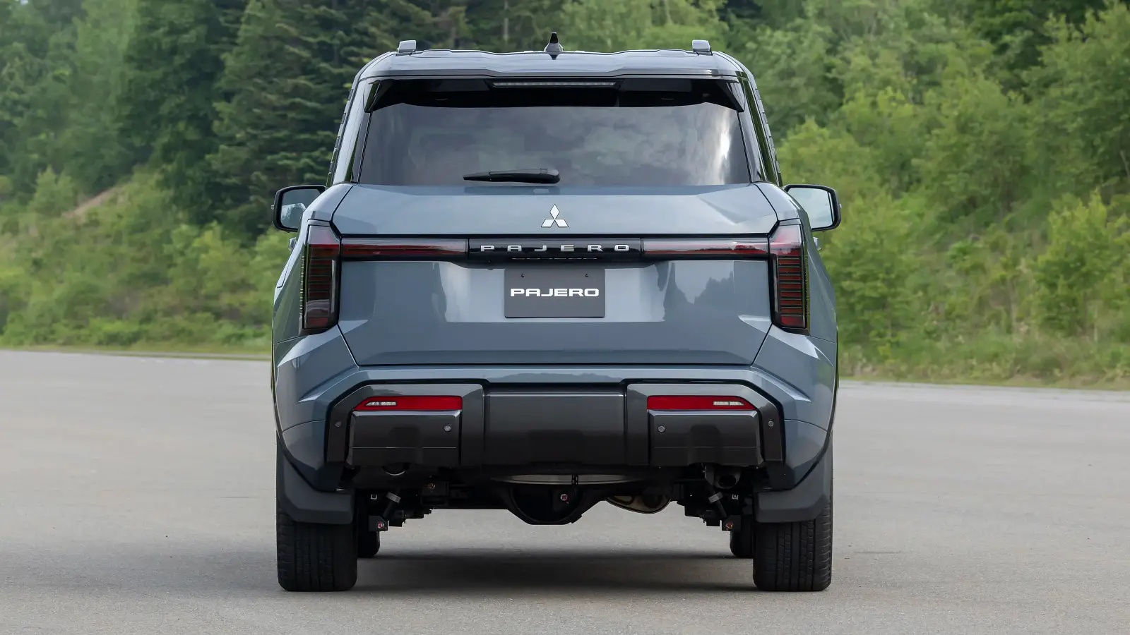 Nhiều người tiếc 'lốp treo' biến mất tr&ecirc;n Mitsubishi Pajero đời mới, nhưng l&yacute; do ph&iacute;a sau lại kh&aacute; thuyết phục - Ảnh 3.