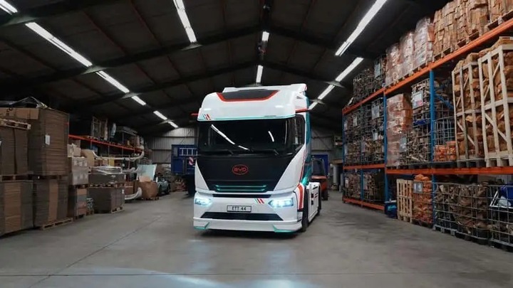 Xe tải điện của BYD c&oacute; tầm hoạt động 600 km, th&aacute;ch thức Tesla Semi - Ảnh 2.
