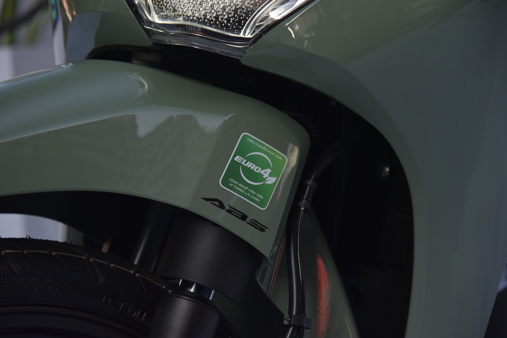 Honda SH Mode 2026 ra mắt Việt Nam: Giá từ gần 61 triệu đồng, màn hình mới, động cơ ‘sạch’ hơn, thêm tính năng an toàn - Ảnh 11.