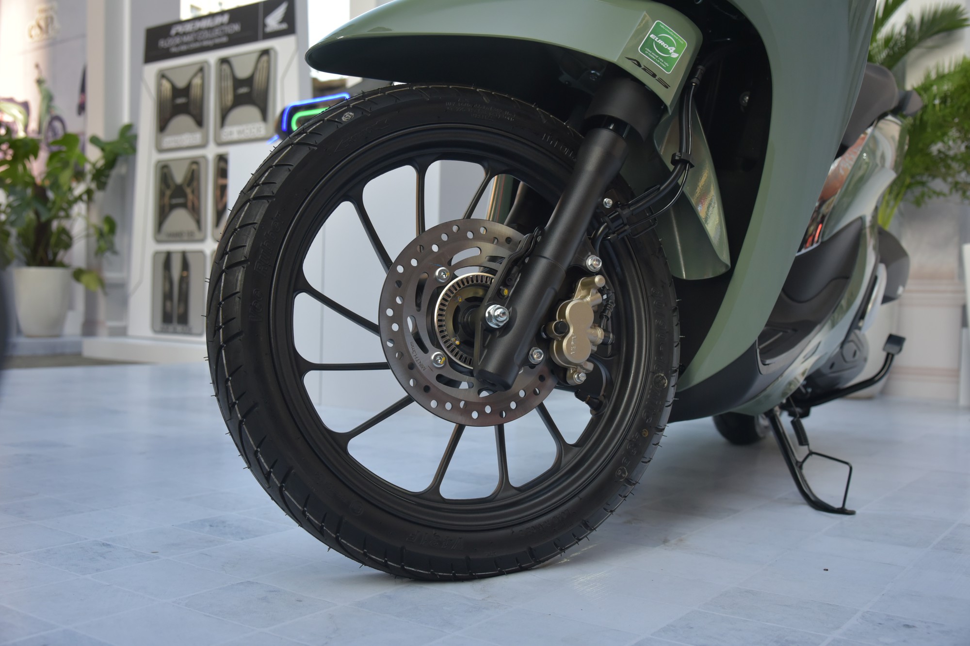 Honda SH Mode 2026 ra mắt Việt Nam: Giá từ gần 61 triệu đồng, màn hình mới, động cơ ‘sạch’ hơn, thêm tính năng an toàn - Ảnh 9.