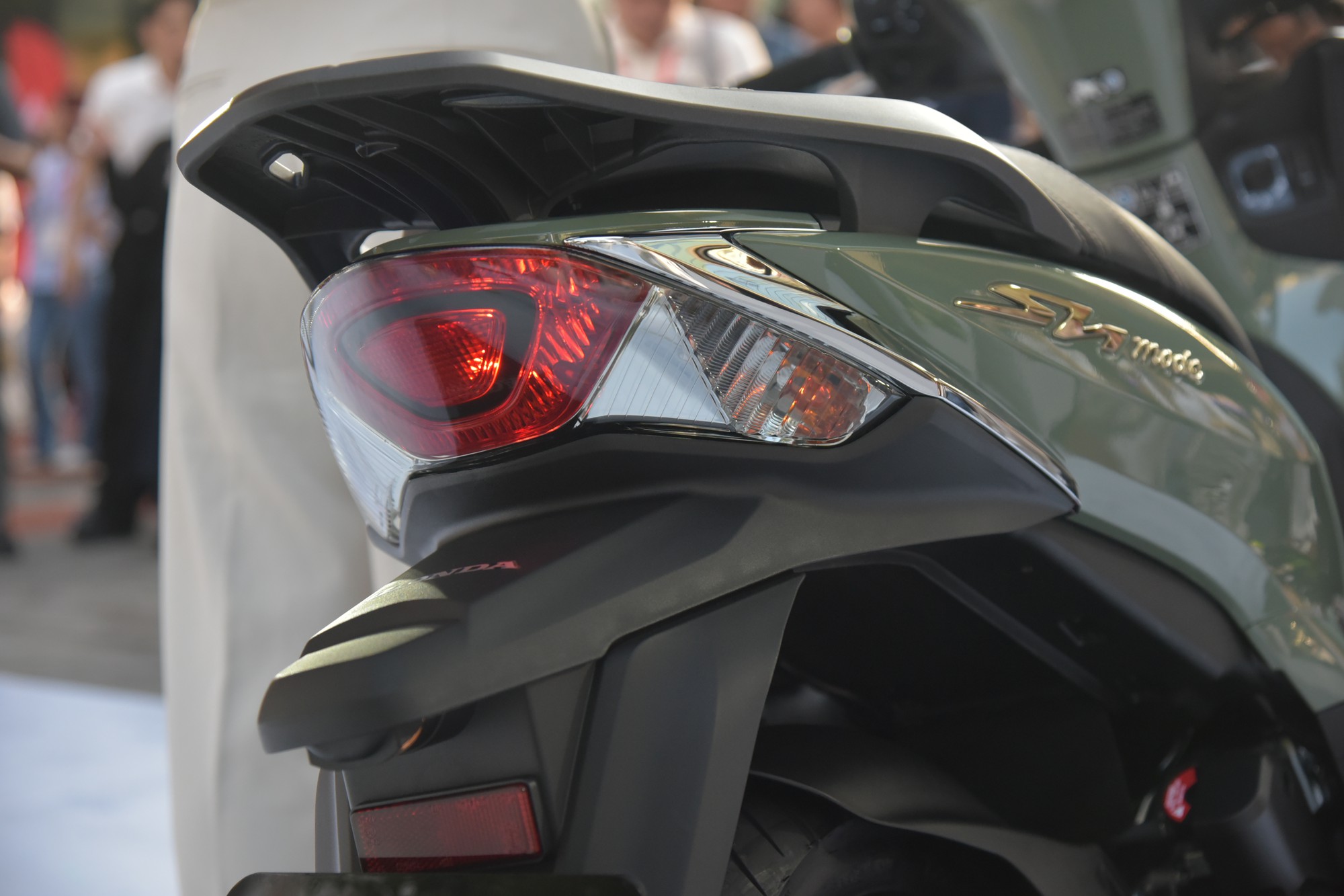 Honda SH Mode 2026 ra mắt Việt Nam: Giá từ gần 61 triệu đồng, màn hình mới, động cơ ‘sạch’ hơn, thêm tính năng an toàn - Ảnh 21.