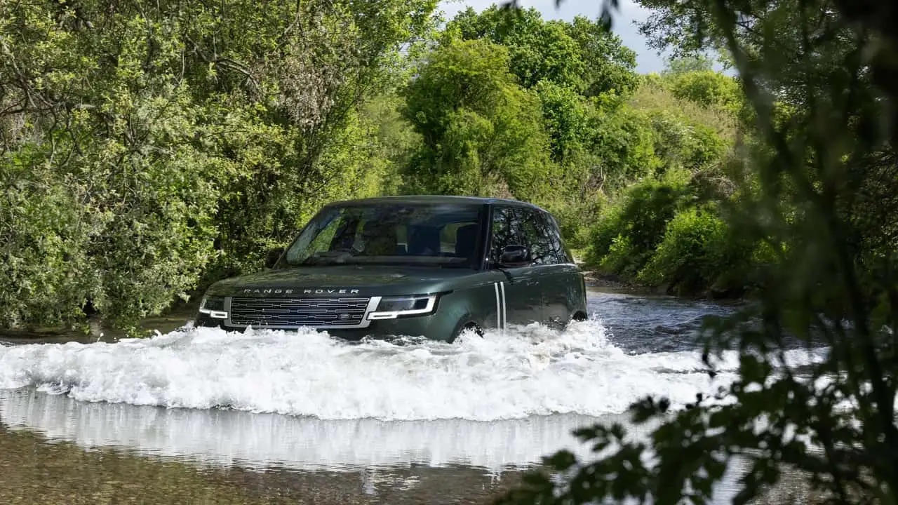 Range Rover bản điện ra mắt: Tr&ocirc;ng như xe xăng, mạnh 542hp, chạy 600km/sạc - Ảnh 5.