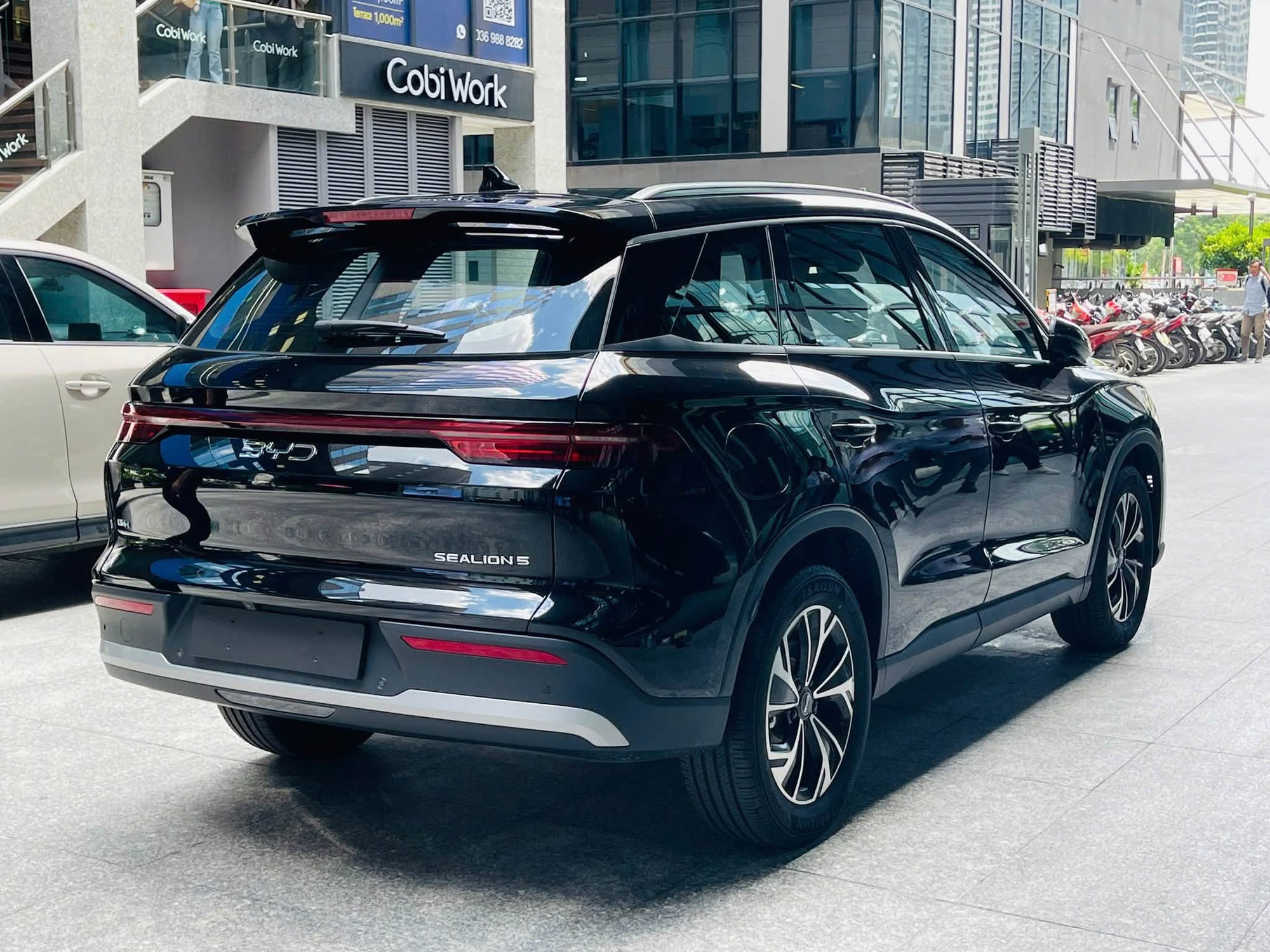 Đại l&yacute; b&aacute;o BYD Sealion 5 dự kiến ra mắt Việt Nam th&aacute;ng 10, gi&aacute; từ hơn 600 triệu nếu đặt cọc sớm - Ảnh 6.