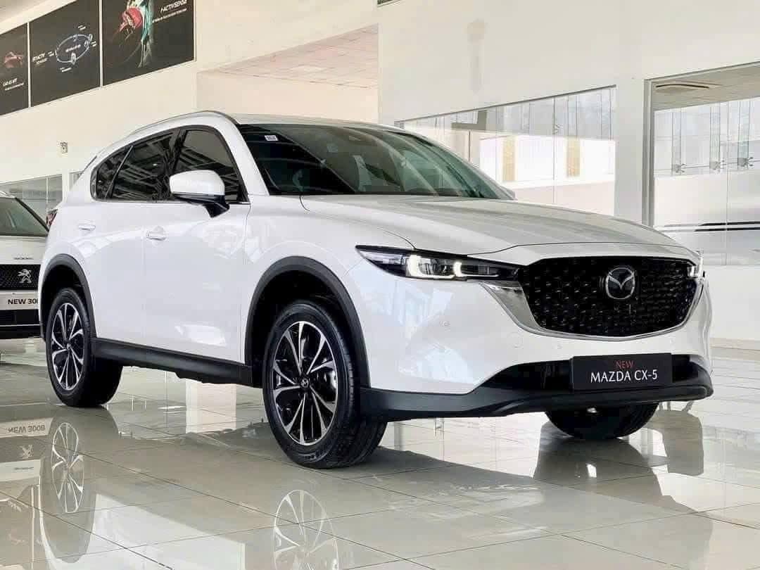 Mazda CX-5 giảm gi&aacute;, bỏ phi&ecirc;n bản: C&ograve;n từ 659 triệu tại đại l&yacute;, kh&ocirc;ng c&ograve;n bản 2.5L, sẵn s&agrave;ng chờ thế hệ mới ra mắt - Ảnh 1.