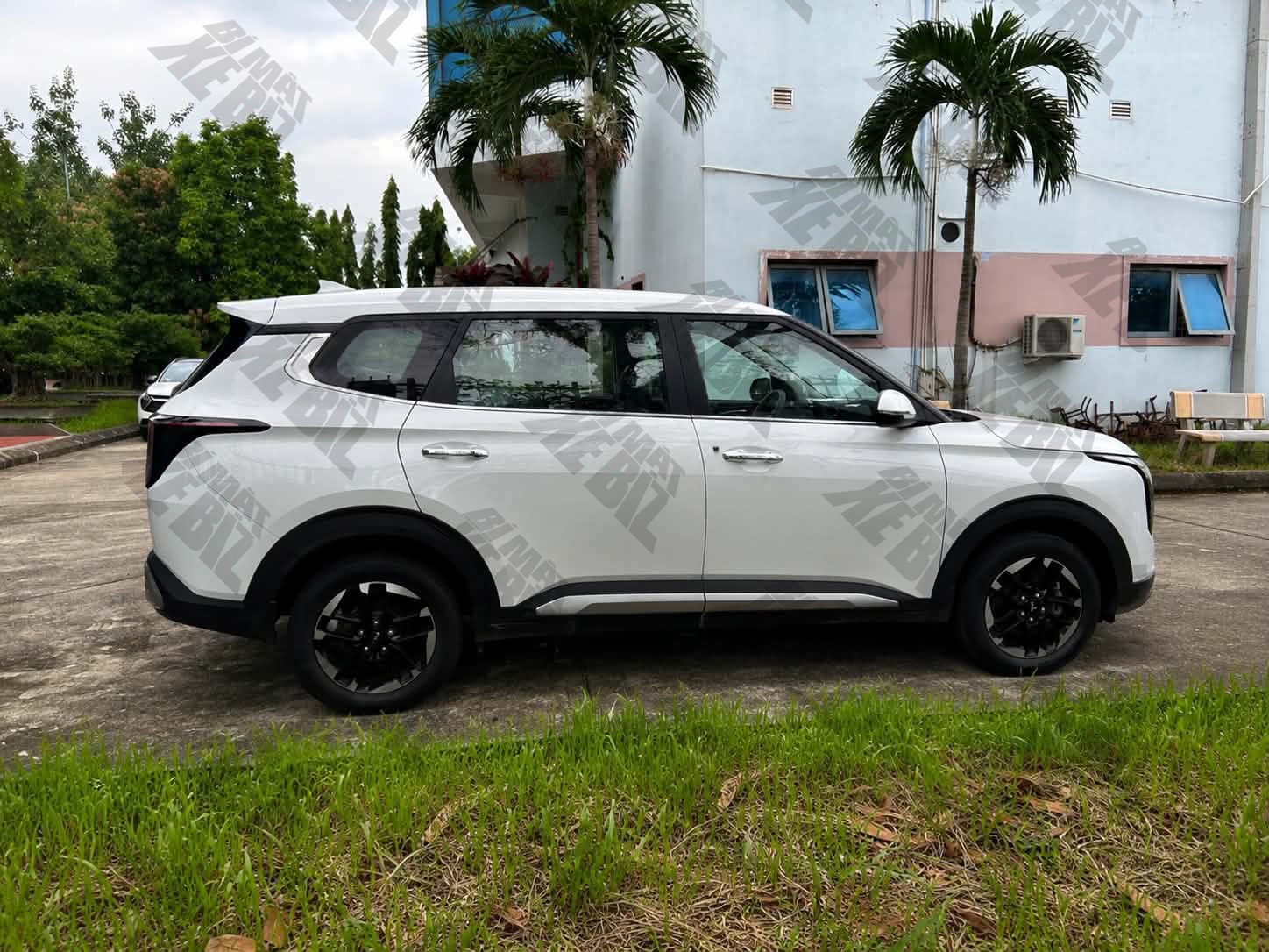 Kia Carens 2026 được nh&aacute; h&agrave;ng ch&iacute;nh h&atilde;ng tại Việt Nam: Thiết kế mới, dễ xuất hiện ngay tuần n&agrave;y- Ảnh 4.