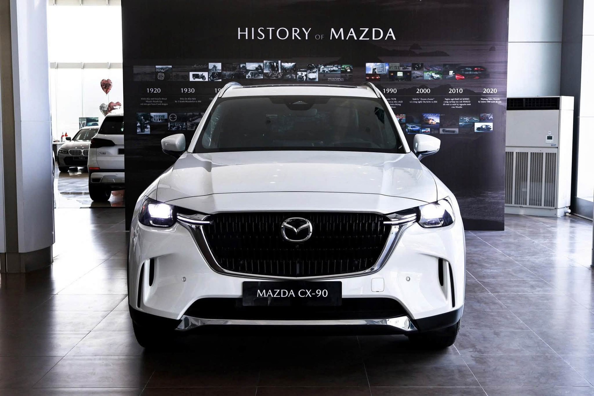 Mazda CX-90 giảm gi&aacute; hơn 80 triệu tại đại l&yacute;: Bản PHEV c&ograve;n 2,218 tỷ đồng, tăng sức cạnh tranh Palisade, Teramont - Ảnh 1.