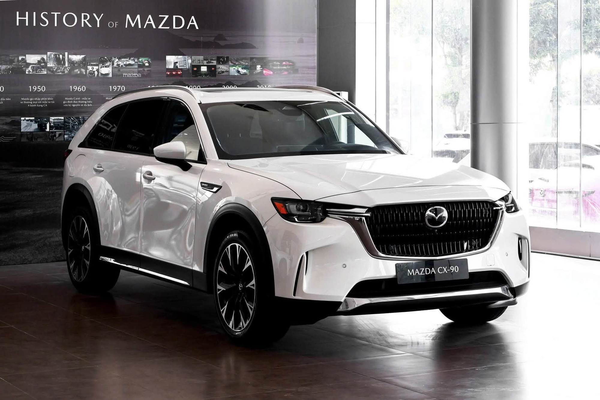 Mazda CX-90 giảm gi&aacute; hơn 80 triệu tại đại l&yacute;: Bản PHEV c&ograve;n 2,218 tỷ đồng, tăng sức cạnh tranh Palisade, Teramont - Ảnh 2.