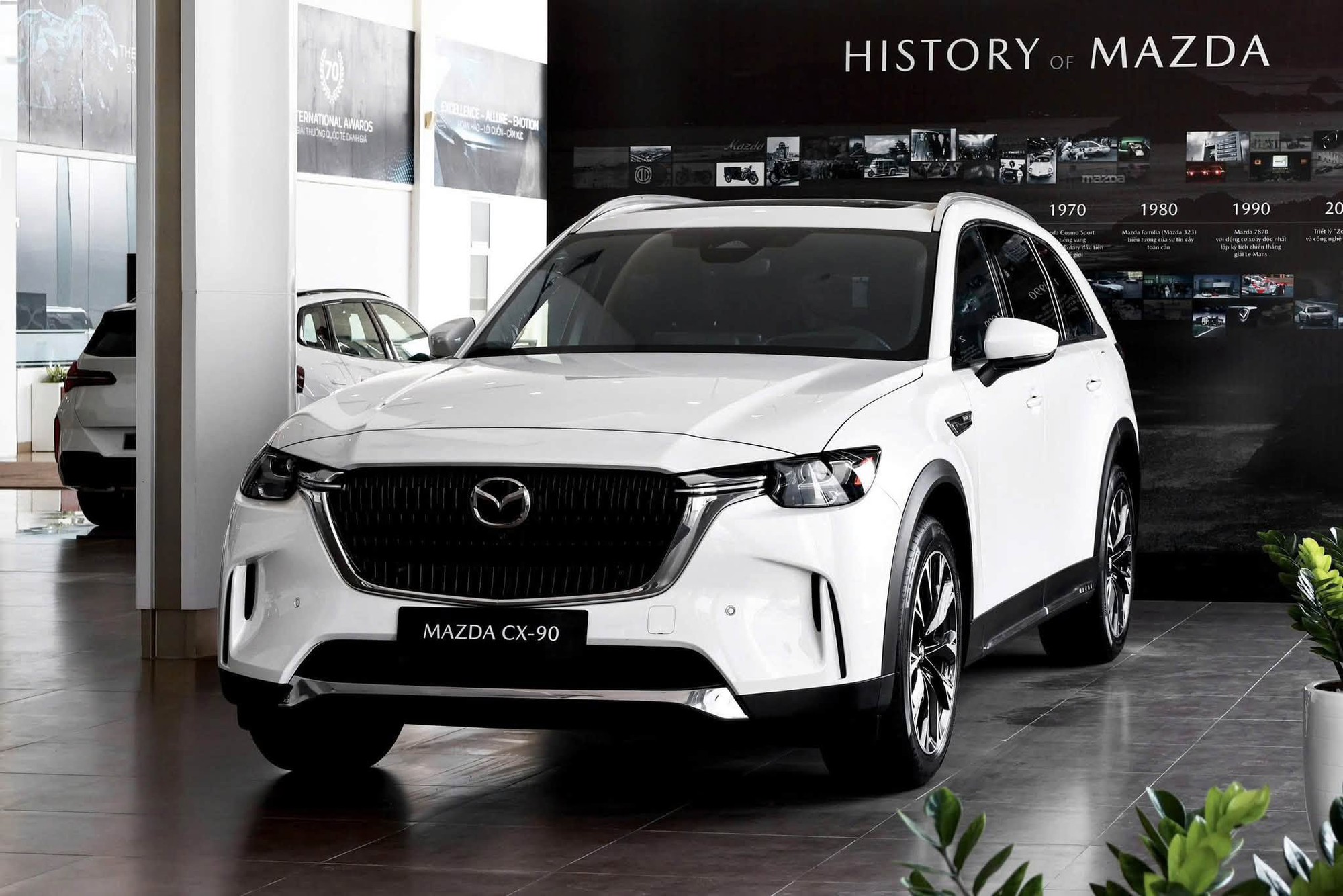 Mazda CX-90 giảm gi&aacute; hơn 80 triệu tại đại l&yacute;: Bản PHEV c&ograve;n 2,218 tỷ đồng, tăng sức cạnh tranh Palisade, Teramont - Ảnh 13.