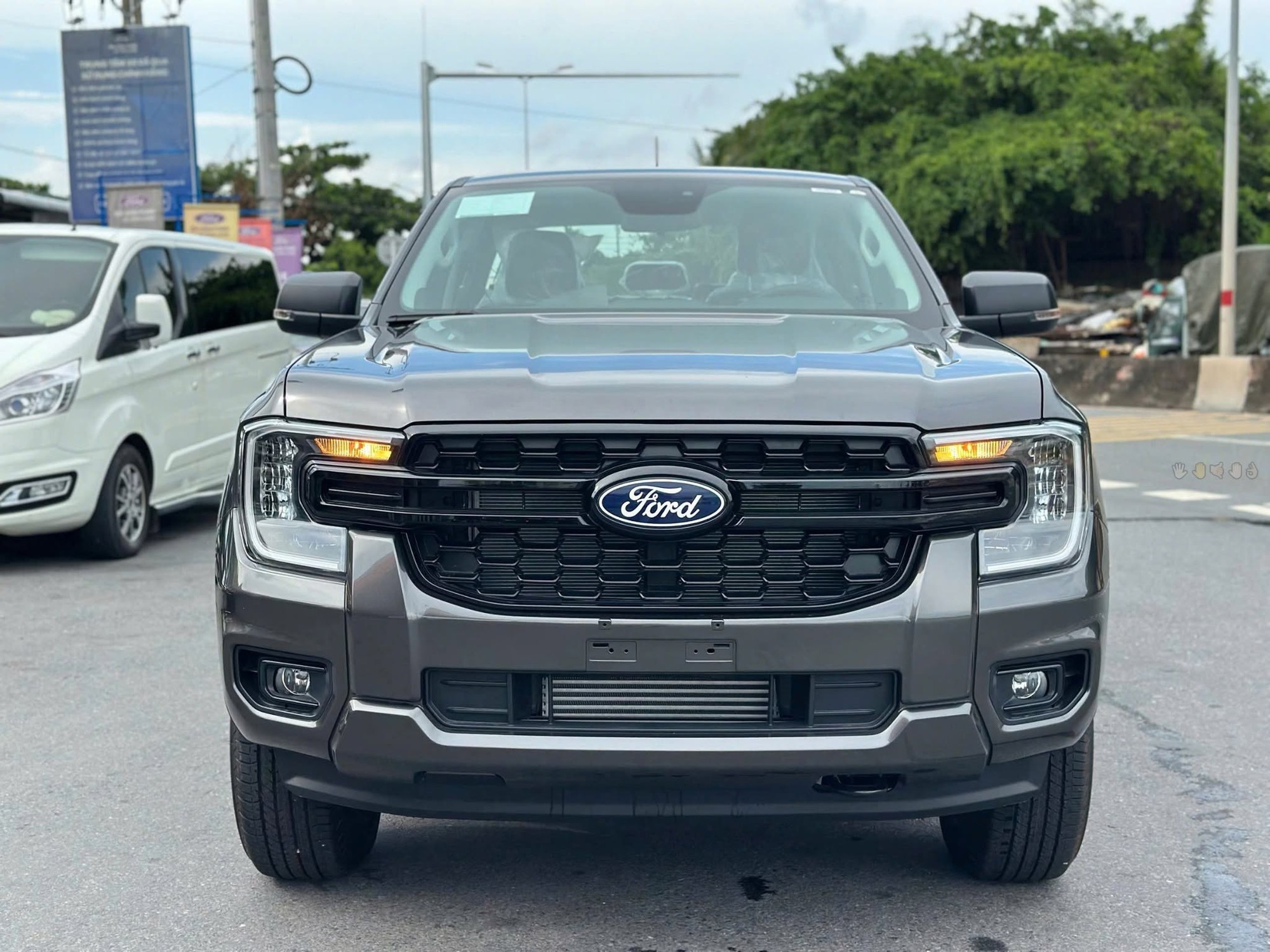 Loạt SUV hạng C đua nhau giảm gi&aacute;: Nhiều mẫu giảm h&agrave;ng trăm triệu đồng, g&acirc;y &aacute;p lực với cả 'đ&agrave;n em' B-SUV - Ảnh 3.