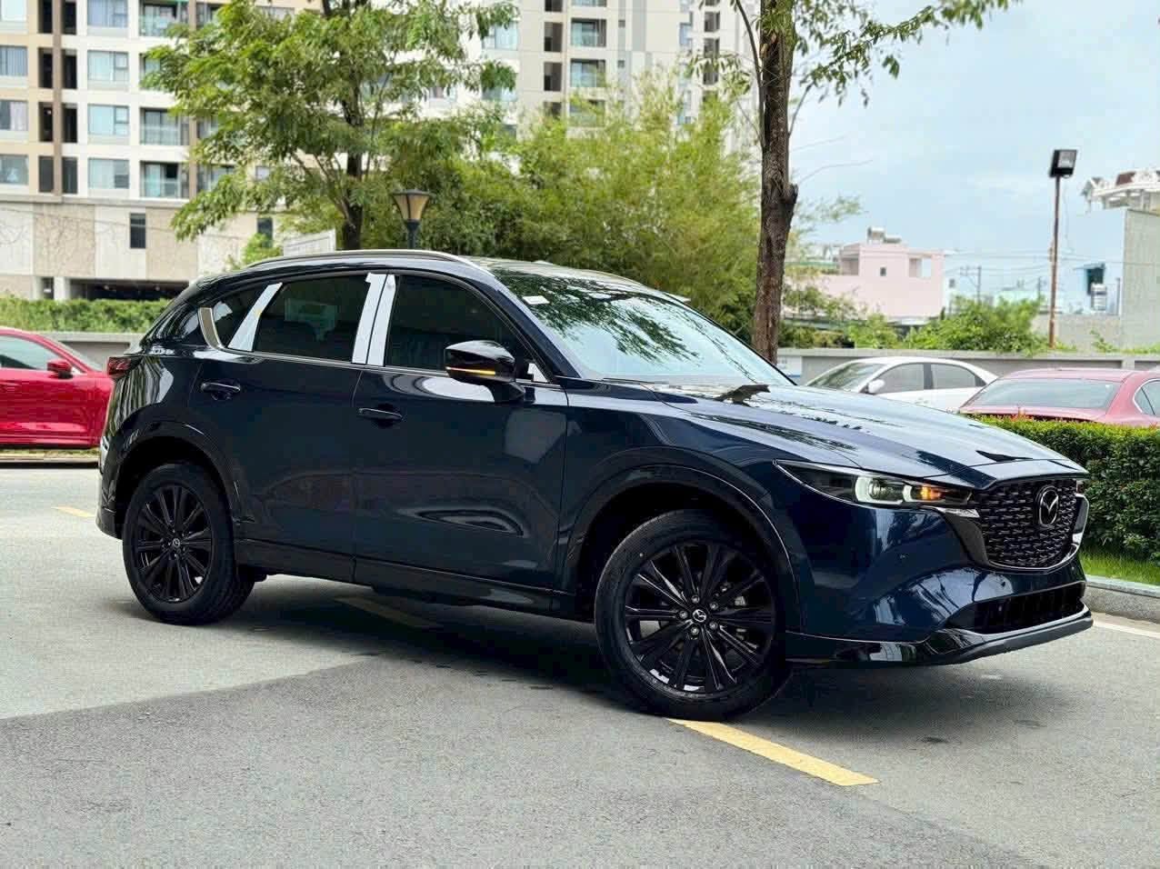 Loạt SUV hạng C đua nhau giảm gi&aacute;: Nhiều mẫu giảm h&agrave;ng trăm triệu đồng, g&acirc;y &aacute;p lực với cả 'đ&agrave;n em' B-SUV - Ảnh 1.