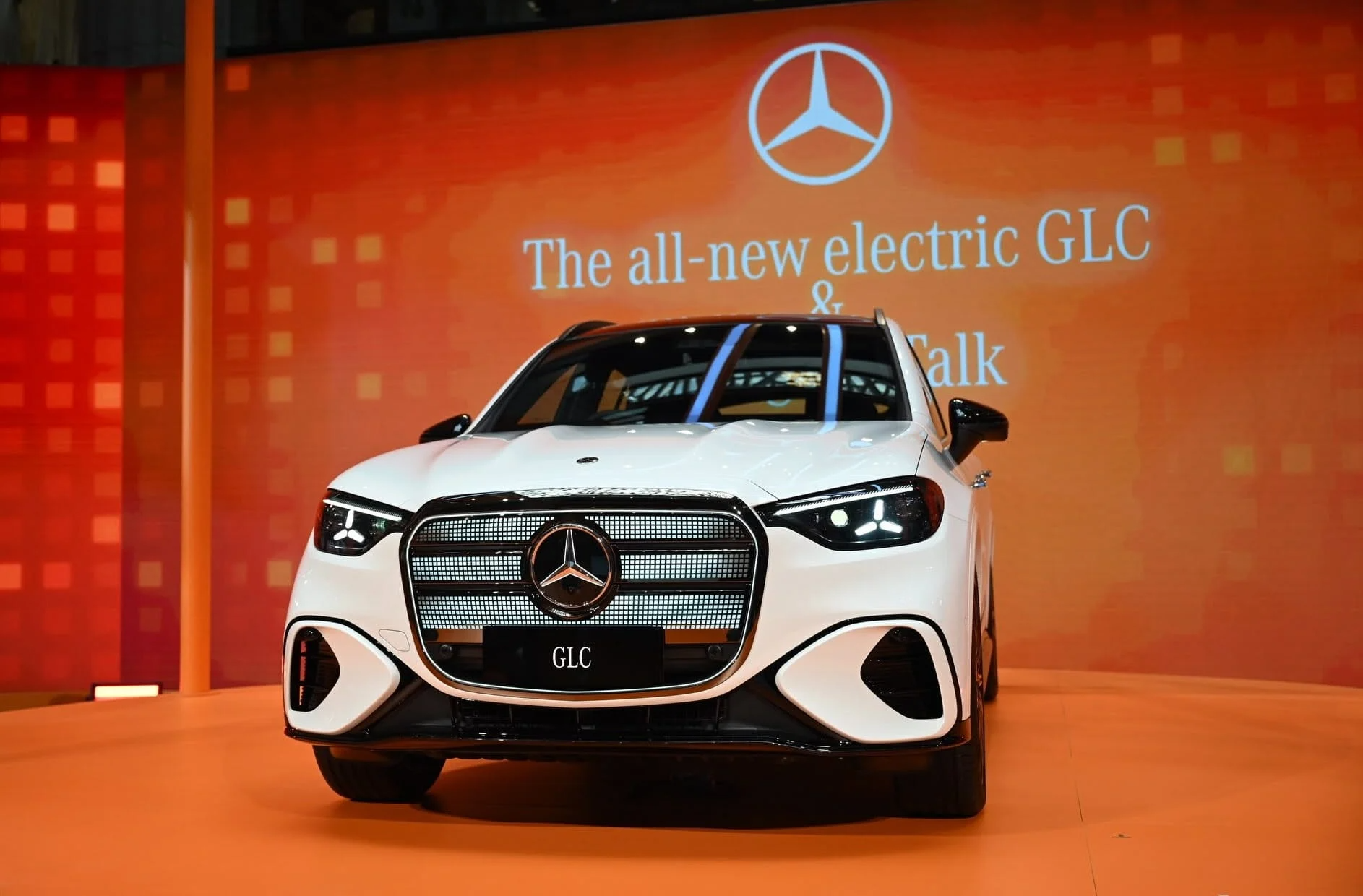 Mercedes-Benz GLC điện x&aacute;c nhận lắp r&aacute;p gần Việt Nam, dự kiến mở b&aacute;n từ đầu năm sau - Ảnh 1.