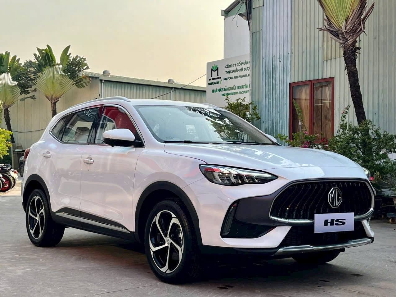 Loạt SUV hạng C đua nhau giảm gi&aacute;: Nhiều mẫu giảm h&agrave;ng trăm triệu đồng, g&acirc;y &aacute;p lực với cả 'đ&agrave;n em' B-SUV - Ảnh 4.