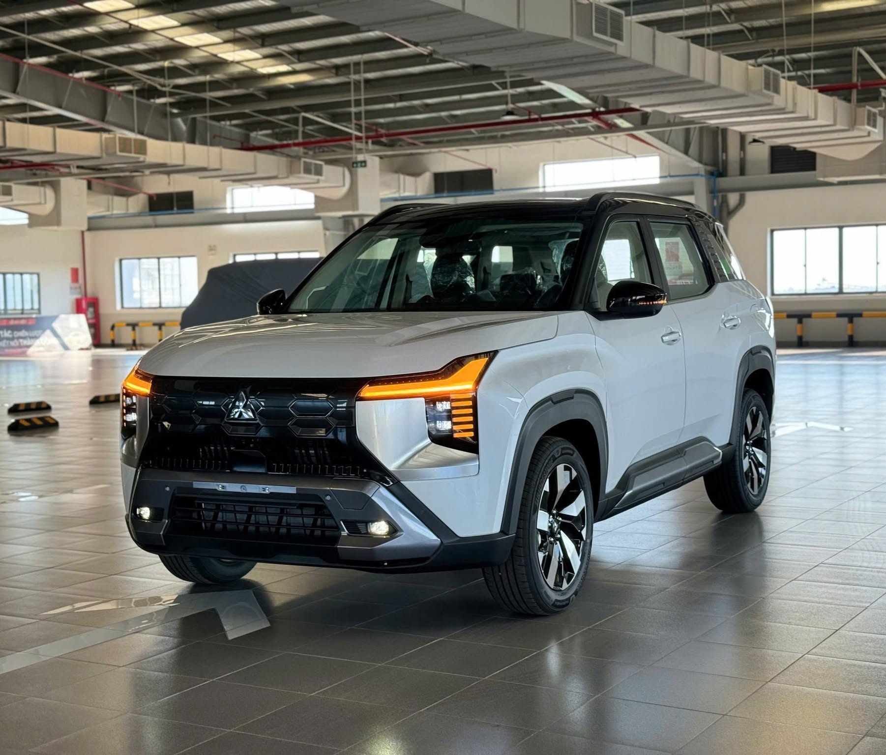 Loạt SUV hạng C đua nhau giảm gi&aacute;: Nhiều mẫu giảm h&agrave;ng trăm triệu đồng, g&acirc;y &aacute;p lực với cả 'đ&agrave;n em' B-SUV - Ảnh 2.