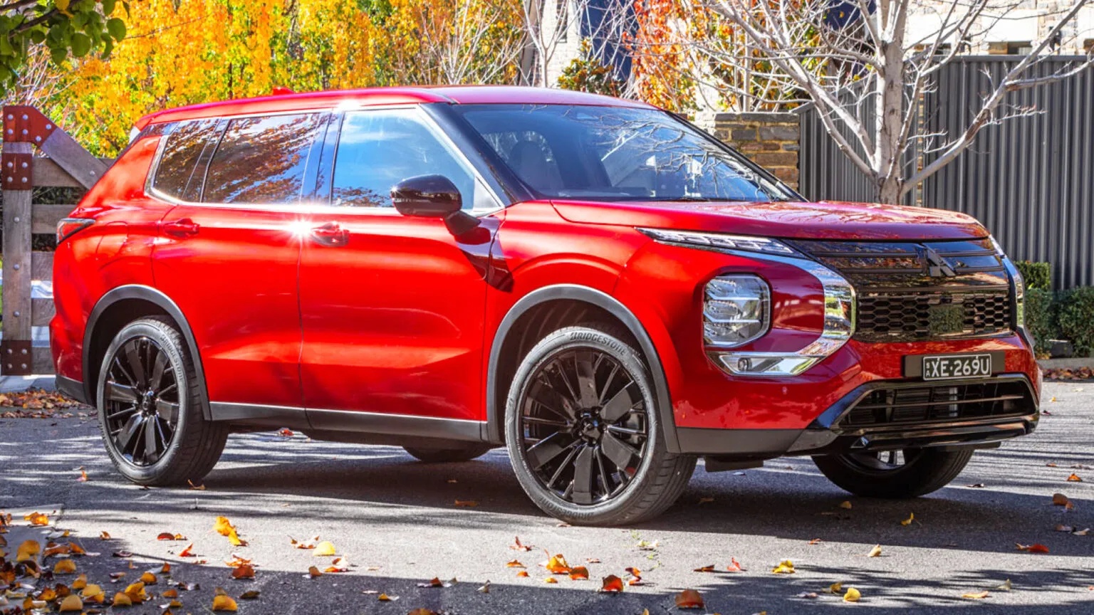 Mitsubishi Outlander đời mới dự kiến về Việt Nam sắp... l&ecirc;n đời: Ra mắt 2028, thiết kế lột x&aacute;c, bản PHEV c&oacute; 4 m&ocirc;-tơ điện - Ảnh 1.