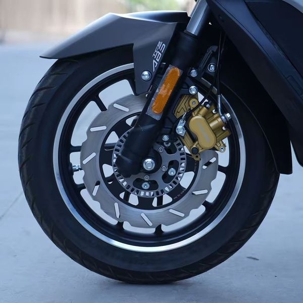 250cc, ABS, TCS, radar nhưng gi&aacute; hơn 58 triệu đồng: Chiếc xe n&agrave;y đang khuấy đảo thị trường?- Ảnh 5.