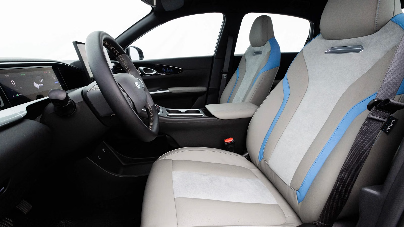 Cận cảnh chiếc Geely EX2 d&agrave;nh cho d&acirc;n m&ecirc; tốc độ: Hạ gầm, l&ecirc;n m&acirc;m, th&aacute;o ghế, th&ecirc;m phanh tay để drift - Ảnh 4.