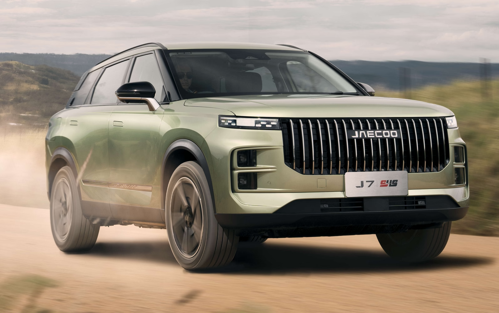 Jaecoo J7 PHEV th&ecirc;m bản AWD: D&ugrave;ng pin BYD, gi&aacute; quy đổi chưa tới 900 triệu - Ảnh 1.