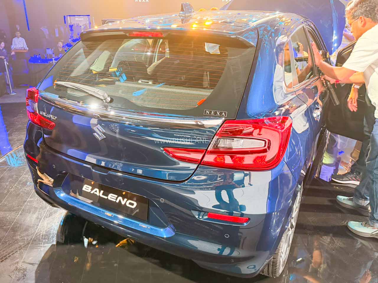Suzuki Baleno 2026 ra mắt: Đối thủ Mazda2, gi&aacute; quy đổi chưa đến 200 triệu đồng nhưng đầy đủ ADAS - Ảnh 12.