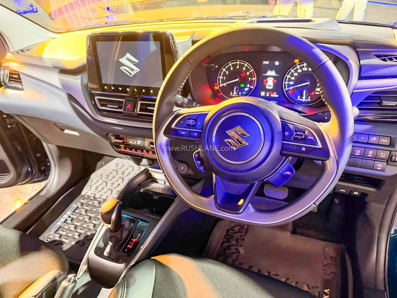 Suzuki Baleno 2026 ra mắt: Đối thủ Mazda2, gi&aacute; quy đổi chưa đến 200 triệu đồng nhưng đầy đủ ADAS - Ảnh 5.