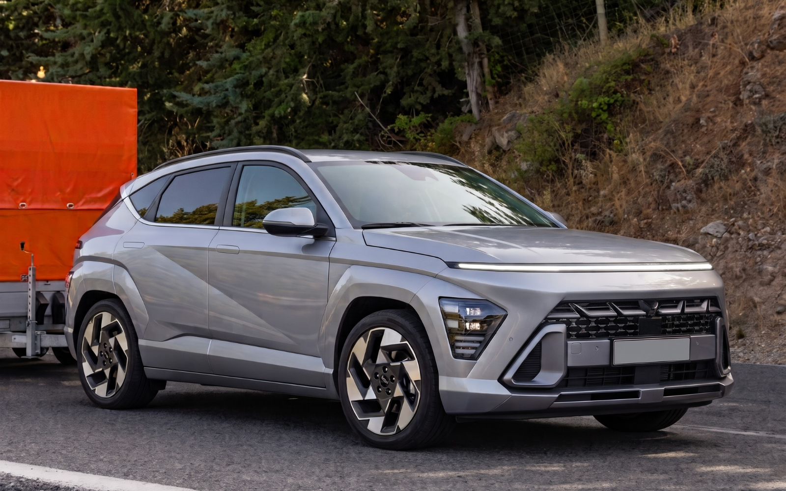 Hyundai Kona 2028 đổi thiết kế lạ lẫm, d&ugrave;ng chung m&aacute;y với Kia Seltos - Ảnh 5.