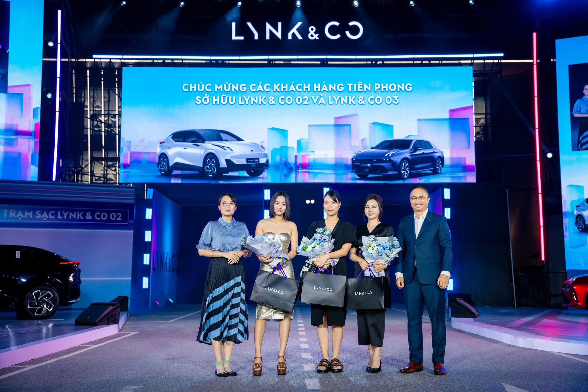 M&agrave;n ra mắt Lynk & Co 02 kh&oacute; qu&ecirc;n tại Việt Nam với nhiều hoạt động trải nghiệm, show thời trang m&atilde;n nh&atilde;n - Ảnh 9.