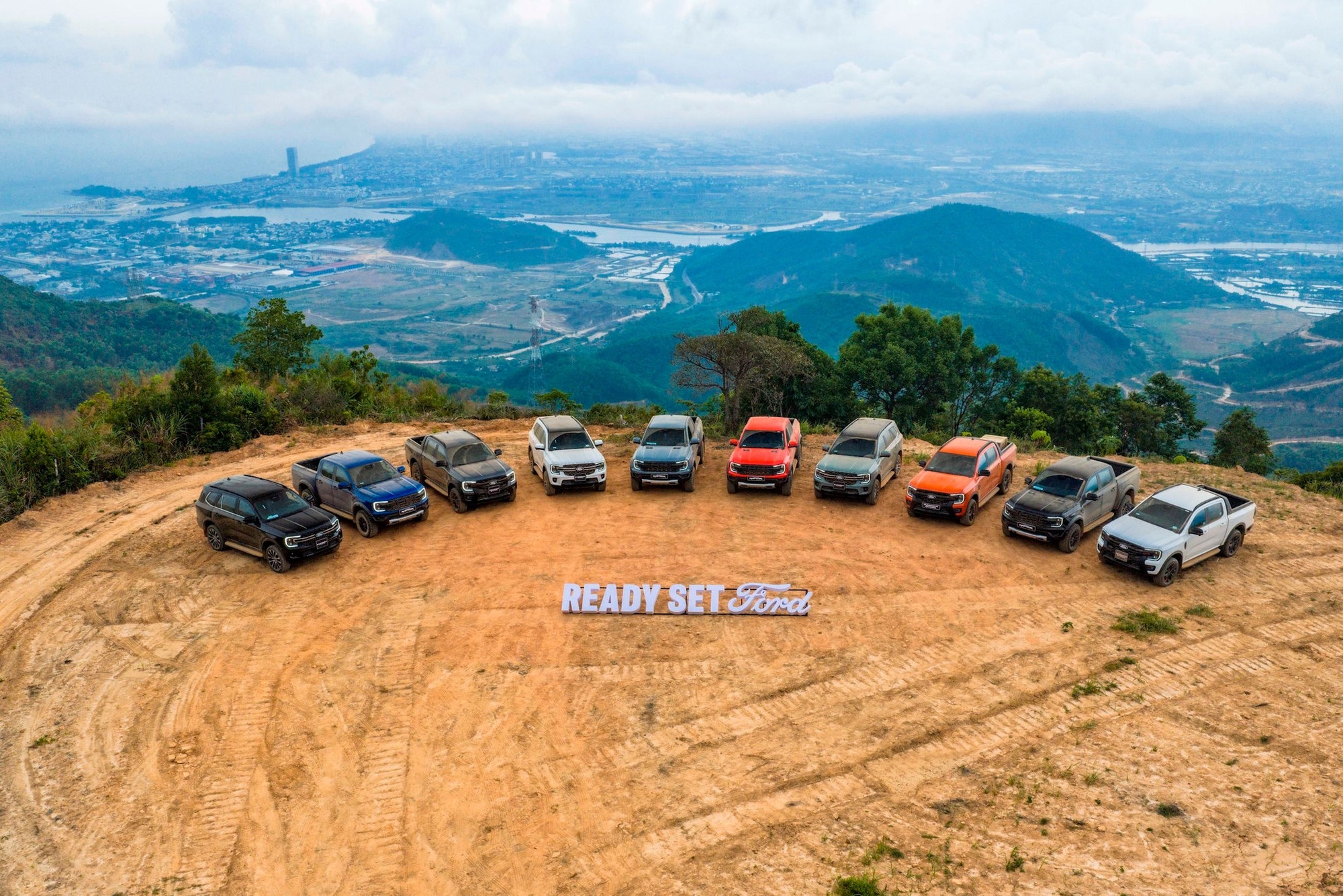 11 sự kiện ng&agrave;nh xe đ&aacute;ng ch&uacute; &yacute; năm 2026: Đ&acirc;u sẽ l&agrave; Top 5 tại Car Choice Awards? - Ảnh 5.